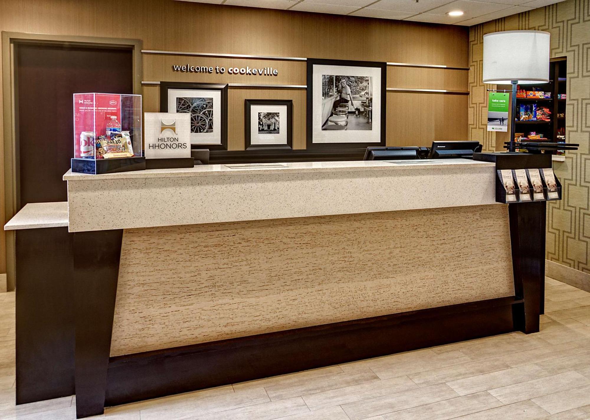 Hampton Inn Cookeville Exterior photo